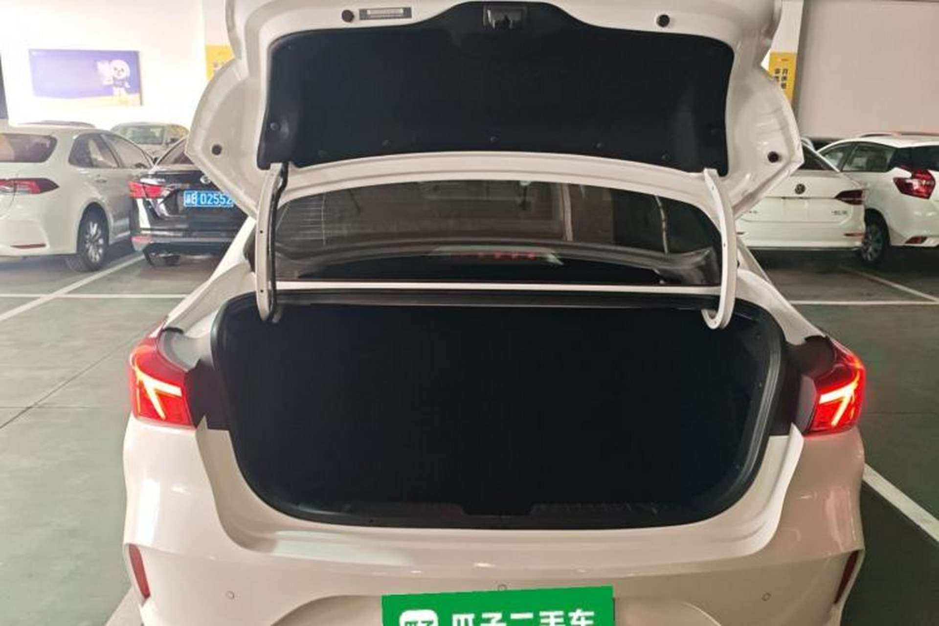 Used CHANGAN Eado 2023 Changan Edition PLUS Blue Whale NE 1.4T GDI DCT Prestige Version Trunk