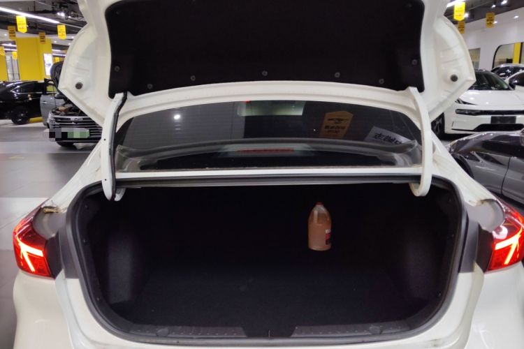 Used CHANGAN Eado 2023 Changan Edition PLUS Blue Whale NE 1.4T GDI DCT Prestige Version Trunk