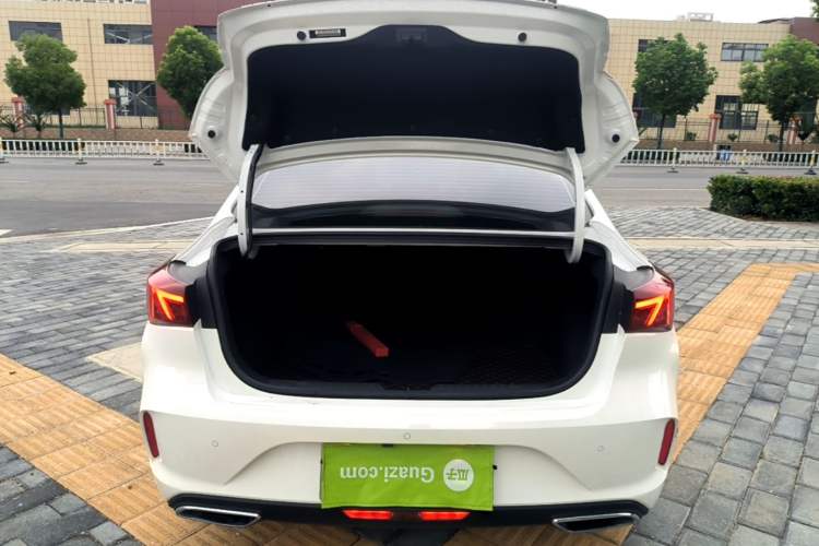 Used CHANGAN Eado 2023 Changan Edition PLUS Blue Whale NE 1.4T GDI DCT Prestige Version Trunk