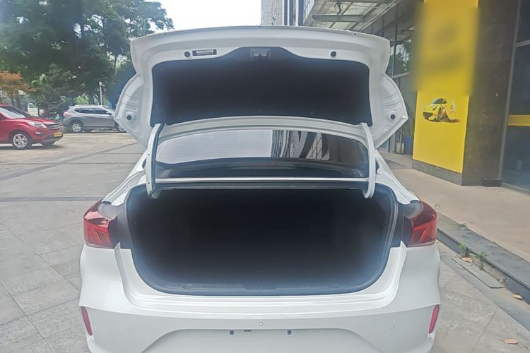 Used CHANGAN Eado 2023 Changan Edition PLUS Blue Whale NE 1.4T GDI DCT Prestige Version Trunk