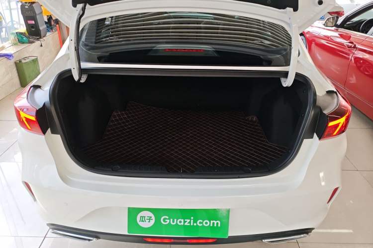 Used CHANGAN Eado 2023 Changan Edition PLUS Blue Whale NE 1.4T GDI DCT Prestige Version Trunk