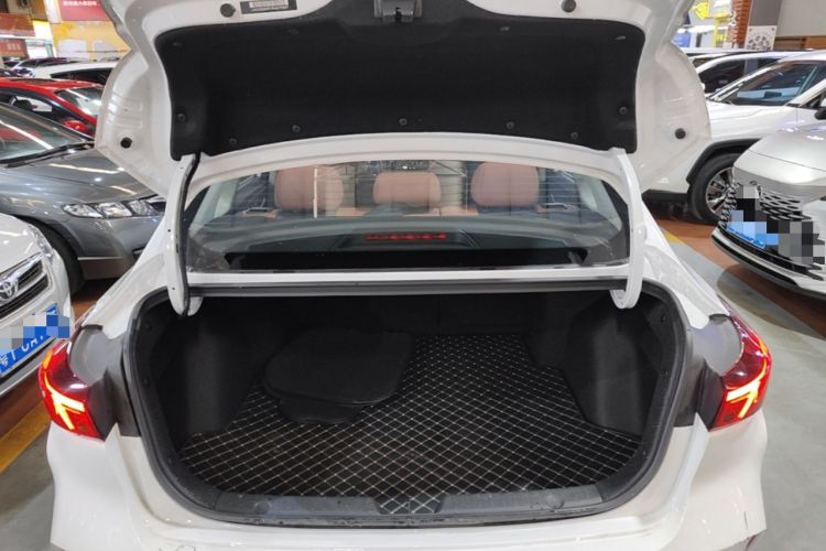 Used CHANGAN Eado 2023 Changan Edition PLUS Blue Whale NE 1.4T GDI DCT Prestige Version Trunk