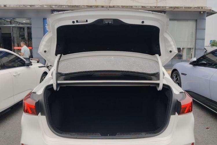 Used CHANGAN Eado 2023 Changan Edition PLUS Blue Whale NE 1.4T GDI DCT Prestige Version Trunk