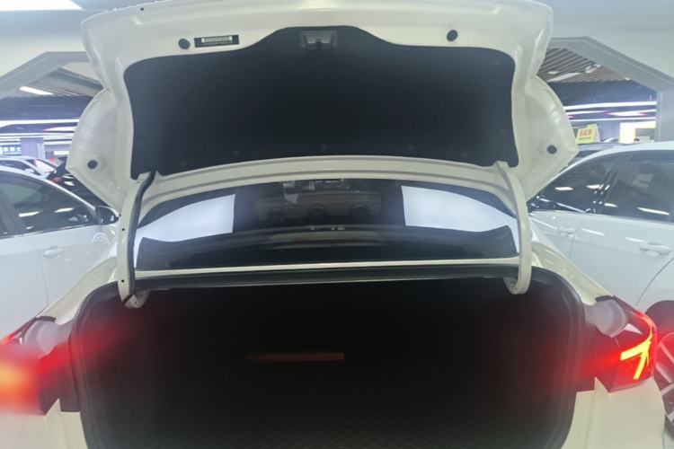 Used CHANGAN Eado 2023 Changan Edition PLUS Blue Whale NE 1.4T GDI DCT Prestige Version Trunk