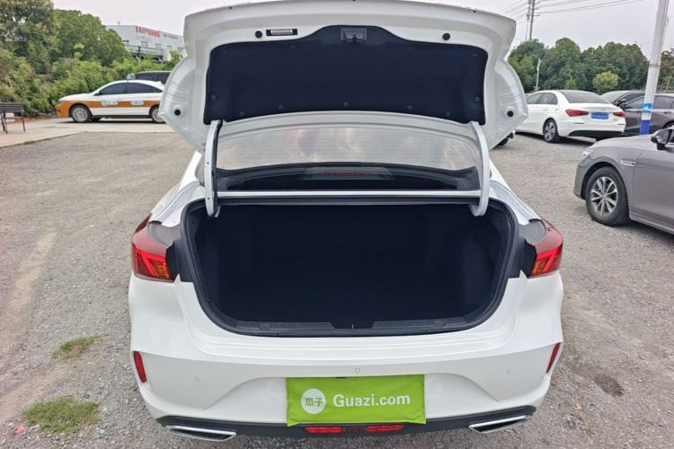 Used CHANGAN Eado 2023 Changan Edition PLUS Blue Whale NE 1.4T GDI DCT Prestige Version Trunk