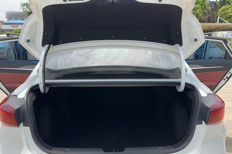 Used CHANGAN Eado 2023 Changan Edition PLUS Blue Whale NE 1.4T GDI DCT Prestige Version Trunk