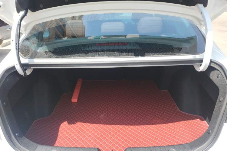 Used CHANGAN Eado 2023 Changan Edition PLUS Blue Whale NE 1.4T GDI DCT Prestige Version Trunk