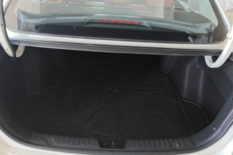 Used CHANGAN Eado 2023 Changan Edition PLUS Blue Whale NE 1.4T GDI DCT Prestige Version Trunk