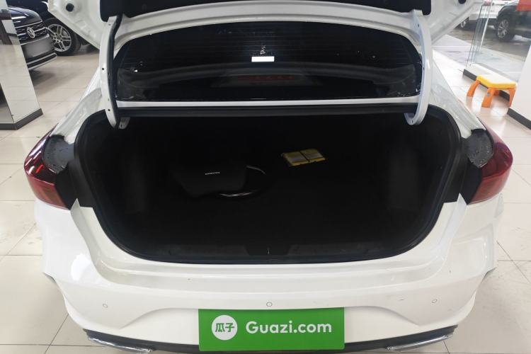 Used CHANGAN Eado 2023 Changan Edition PLUS Blue Whale NE 1.4T GDI DCT Prestige Version Trunk