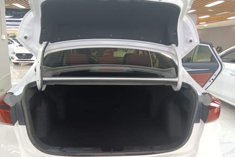 Used CHANGAN Eado 2023 Changan Edition PLUS Blue Whale NE 1.4T GDI DCT Prestige Version Trunk