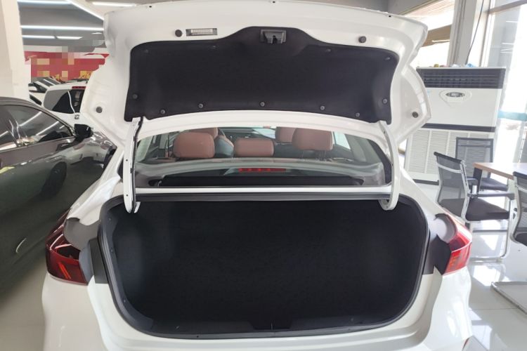 Used CHANGAN Eado 2023 Changan Edition PLUS Blue Whale NE 1.4T GDI DCT Prestige Version Trunk