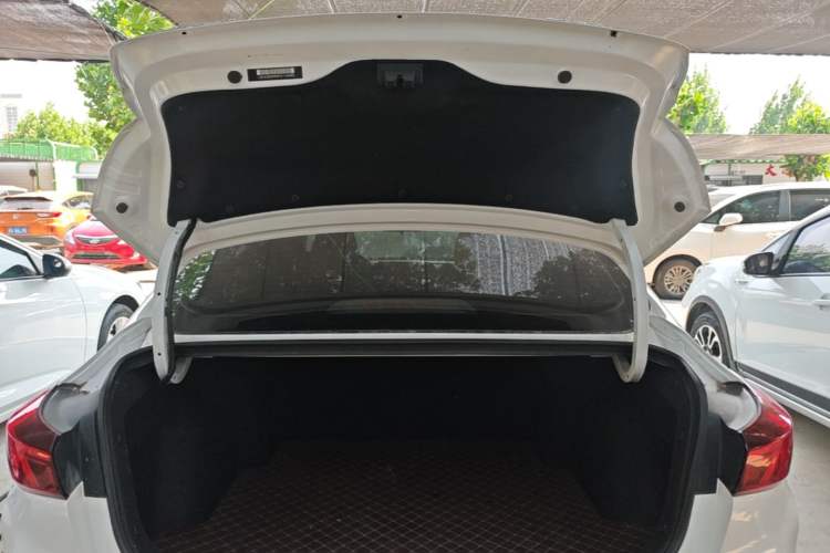 Used CHANGAN Eado 2023 Changan Edition PLUS Blue Whale NE 1.4T GDI DCT Prestige Version Trunk