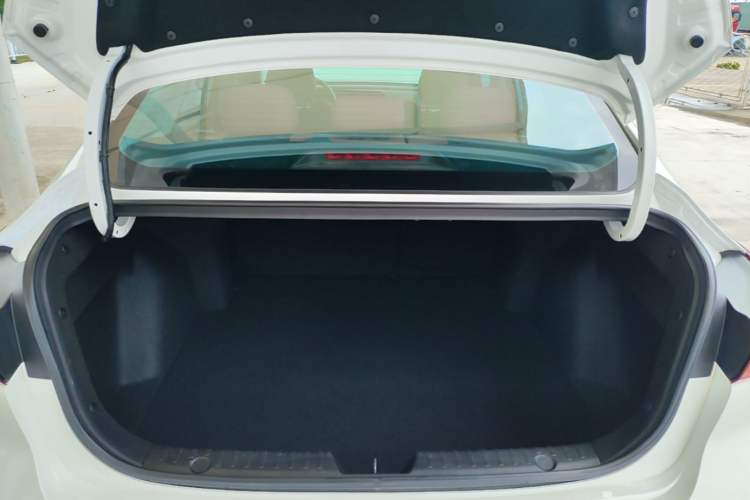 Used CHANGAN Eado 2023 Changan Edition PLUS Blue Whale NE 1.4T GDI DCT Prestige Version Trunk