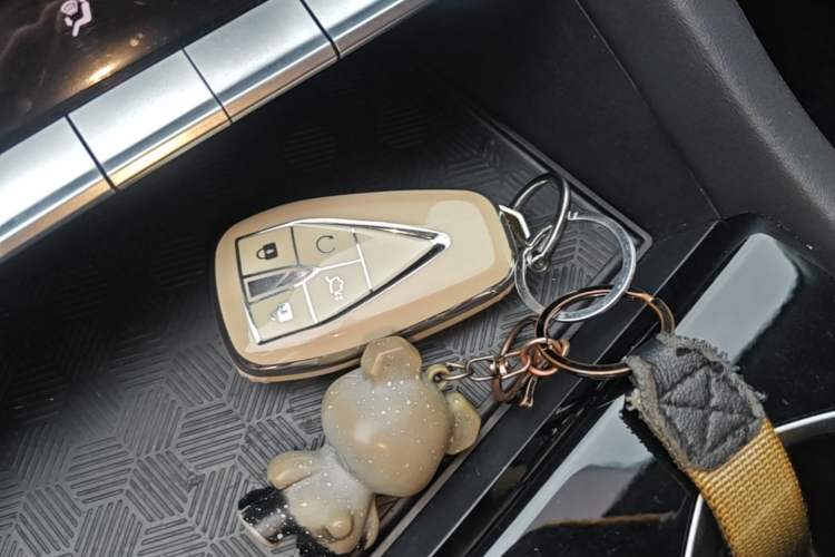 Used CHANGAN Eado 2023 Changan Edition PLUS Blue Whale NE 1.4T GDI DCT Prestige Version Vehicle Key