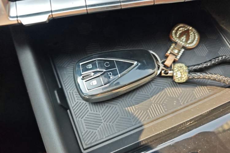 Used CHANGAN Eado 2023 Changan Edition PLUS Blue Whale NE 1.4T GDI DCT Prestige Version Vehicle Key
