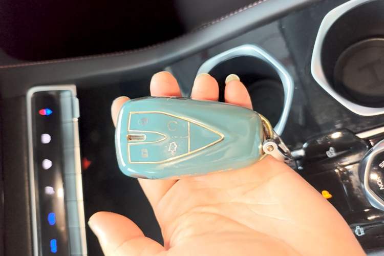 Used CHANGAN Eado 2023 Changan Edition PLUS Blue Whale NE 1.4T GDI DCT Prestige Version Vehicle Key
