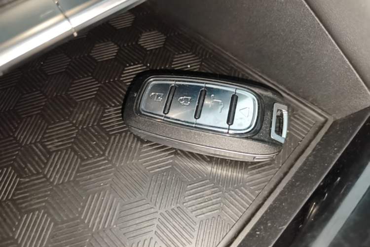 Used CHANGAN Eado 2023 Changan Edition PLUS Blue Whale NE 1.4T GDI DCT Prestige Version Vehicle Key