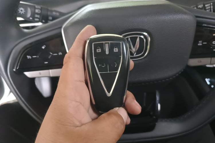 Used CHANGAN Eado 2023 Changan Edition PLUS Blue Whale NE 1.4T GDI DCT Prestige Version Vehicle Key