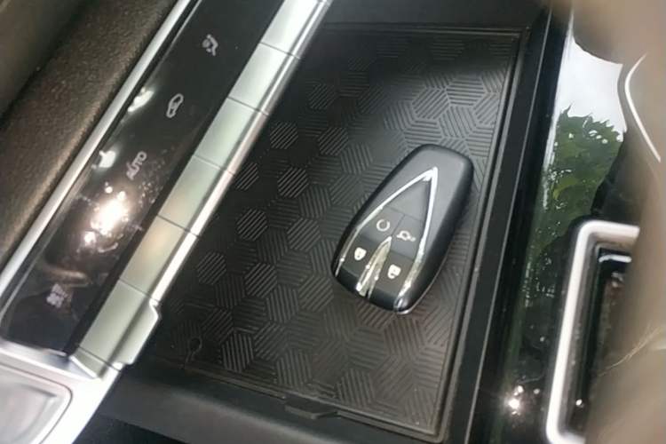 Used CHANGAN Eado 2023 Changan Edition PLUS Blue Whale NE 1.4T GDI DCT Prestige Version Vehicle Key