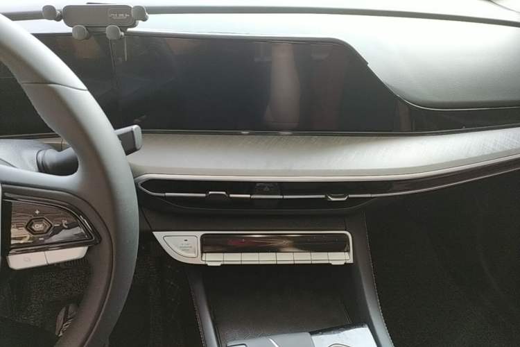 Used CHANGAN Eado 2024 PLUS Blue Whale NE 1.4T GDI DCT High-Energy Edition Audio And AC Panel
