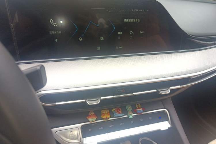 Used CHANGAN Eado 2024 PLUS Blue Whale NE 1.4T GDI DCT High-Energy Edition Audio And AC Panel