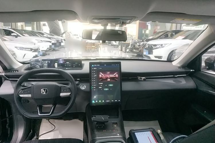 Used CHANGAN Eado 2024 1.5T GDI Automatic Flagship Edition Center Console