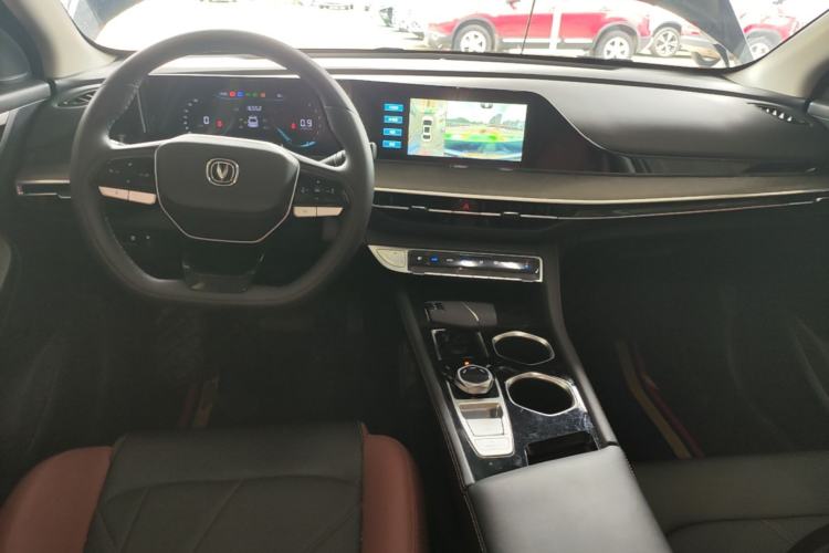 Used CHANGAN Eado 2024 PLUS Blue Whale NE 1.4T GDI DCT High-Energy Edition Center Console
