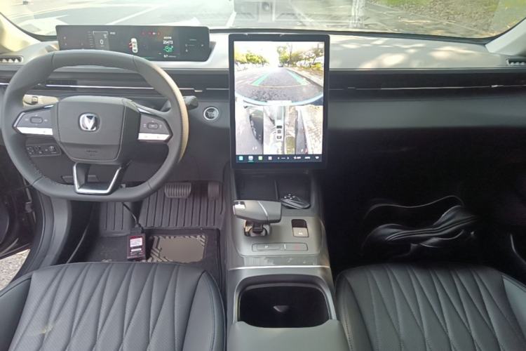 Used CHANGAN Eado 2024 1.5T GDI Automatic Flagship Edition Center Console