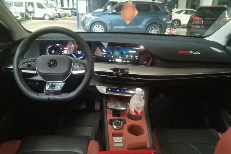 Used CHANGAN Eado 2024 PLUS Blue Whale NE 1.4T GDI DCT High-Energy Edition Center Console