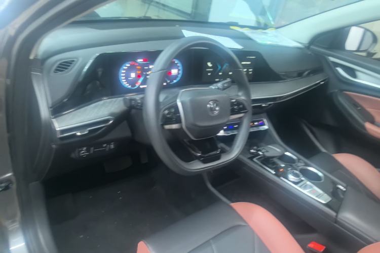 Used CHANGAN Eado 2024 PLUS Blue Whale NE 1.4T GDI DCT High-Energy Edition Center Console