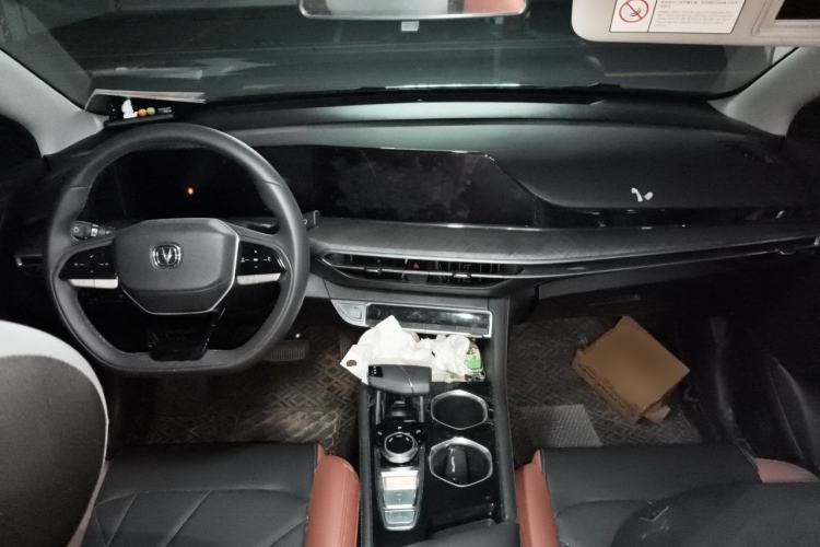 Used CHANGAN Eado 2024 PLUS Blue Whale NE 1.4T GDI DCT High-Energy Edition Center Console