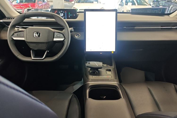 Used CHANGAN Eado 2024 1.5T GDI Automatic Prestige Edition Center Console