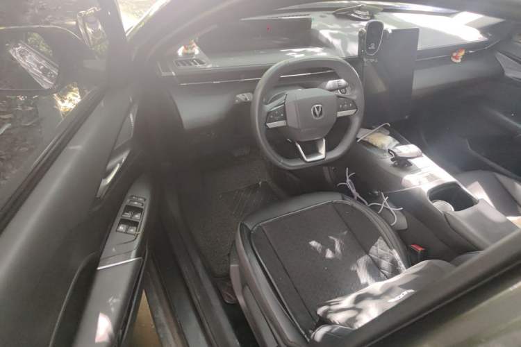 Used CHANGAN Eado 2024 1.5T GDI Automatic Prestige Edition Driver Seat