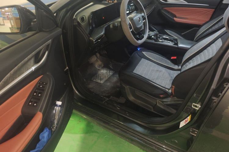 Used CHANGAN Eado 2024 PLUS Blue Whale NE 1.4T GDI DCT High-Energy Edition Driver Seat