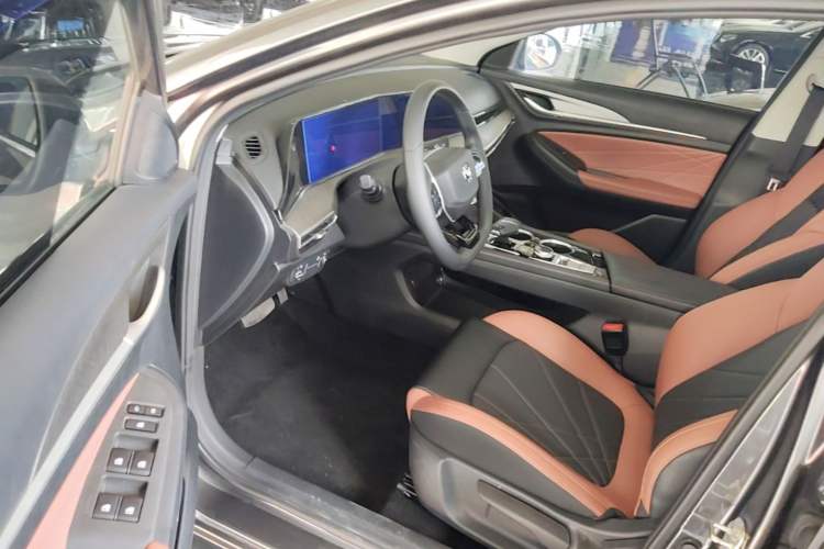 Used CHANGAN Eado 2024 PLUS Blue Whale NE 1.4T GDI DCT High-Energy Edition Driver Seat