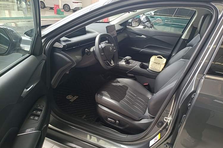 Used CHANGAN Eado 2024 1.5T GDI Automatic Flagship Edition Driver Seat
