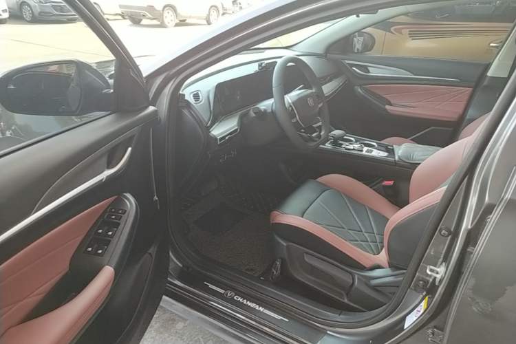 Used CHANGAN Eado 2024 PLUS Blue Whale NE 1.4T GDI DCT High-Energy Edition Driver Seat