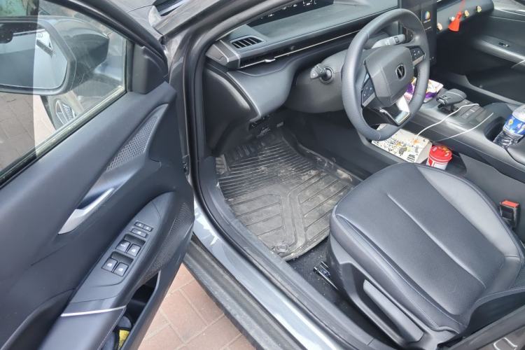 Used CHANGAN Eado 2024 1.5T GDI Automatic Prestige Edition Driver Seat