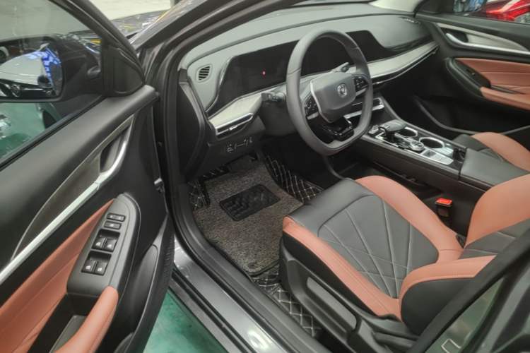 Used CHANGAN Eado 2024 PLUS Blue Whale NE 1.4T GDI DCT High-Energy Edition Driver Seat
