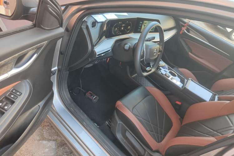 Used CHANGAN Eado 2024 PLUS Blue Whale NE 1.4T GDI DCT High-Energy Edition Driver Seat