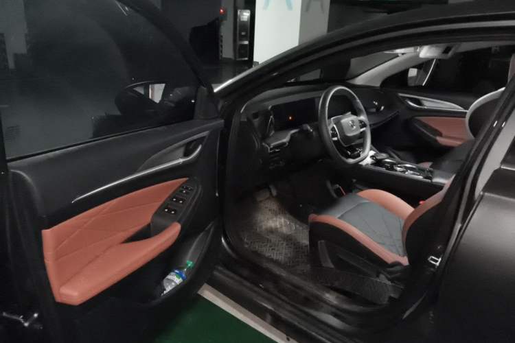 Used CHANGAN Eado 2024 PLUS Blue Whale NE 1.4T GDI DCT High-Energy Edition Driver Seat
