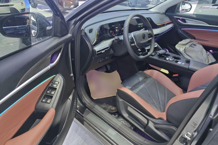 Used CHANGAN Eado 2024 PLUS Blue Whale NE 1.4T GDI DCT High-Energy Edition Driver Seat