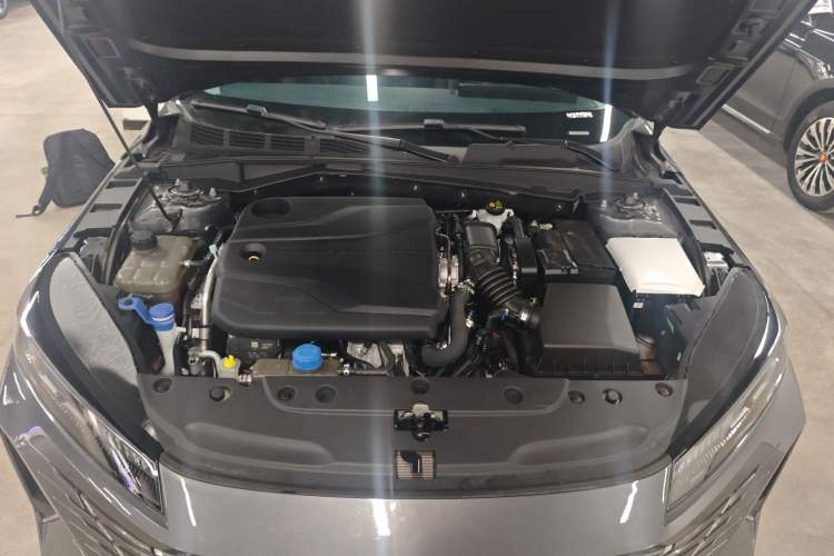 Used CHANGAN Eado 2024 1.5T GDI Automatic Prestige Edition Engine Bay