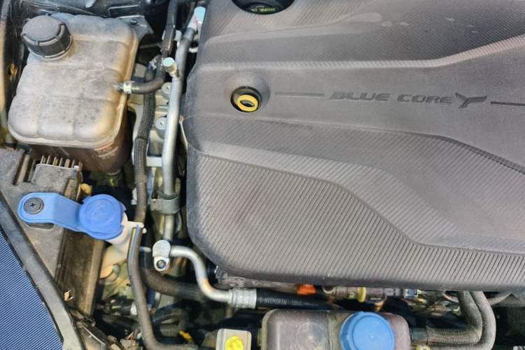 Used CHANGAN Eado 2024 1.5T GDI Automatic Prestige Edition Engine Bay Right