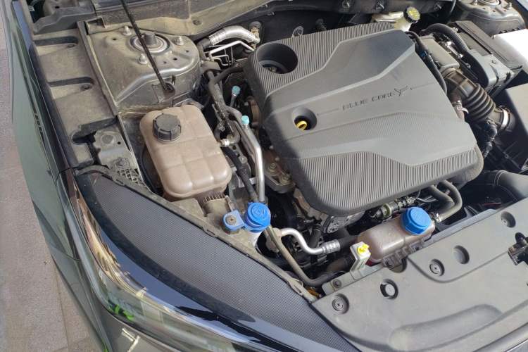 Used CHANGAN Eado 2024 1.5T GDI Automatic Prestige Edition Engine Bay Right