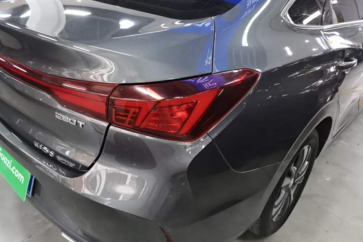 Used CHANGAN Eado 2024 PLUS Blue Whale NE 1.4T GDI DCT High-Energy Edition Exterior 3