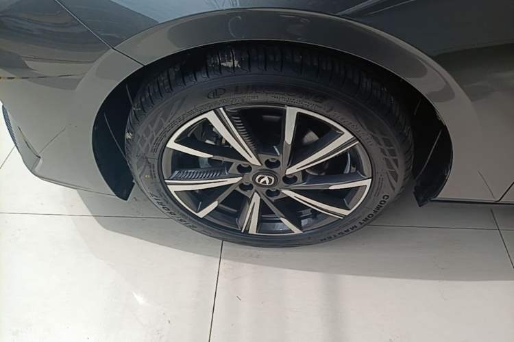 Used CHANGAN Eado 2024 1.5T GDI Automatic Flagship Edition Exterior 4