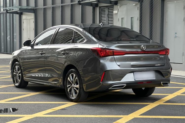 Used CHANGAN Eado 2024 PLUS Blue Whale NE 1.4T GDI DCT High-Energy Edition Exterior 4