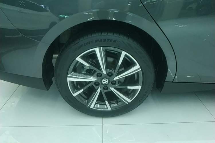 Used CHANGAN Eado 2024 1.5T GDI Automatic Flagship Edition Exterior 5