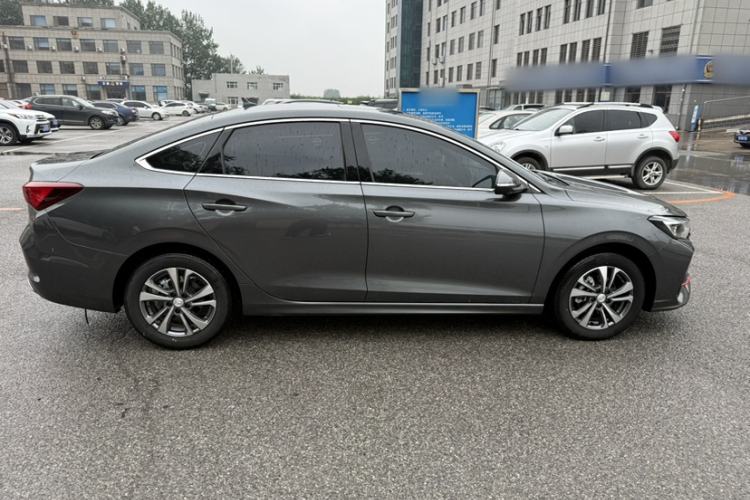 Used CHANGAN Eado 2024 PLUS Blue Whale NE 1.4T GDI DCT High-Energy Edition Exterior 5